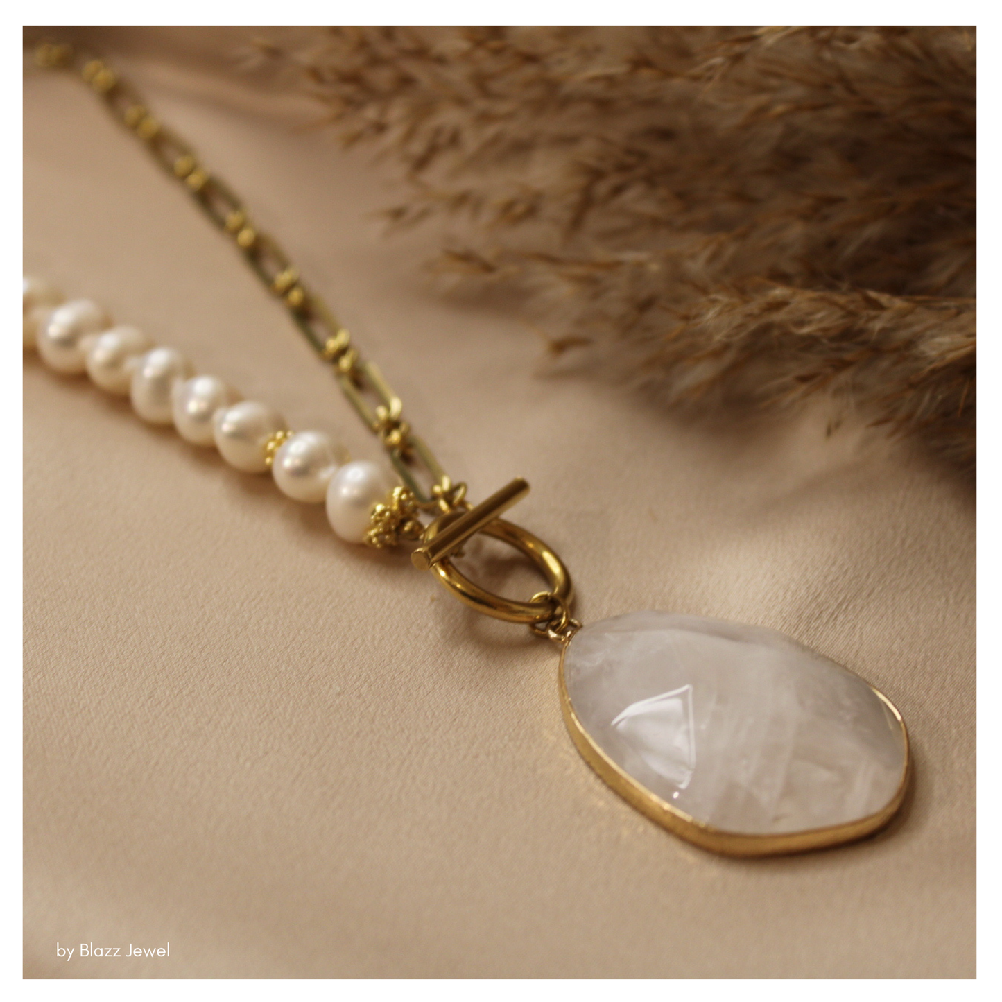 Collar Perla & Fígaro con dije de cuarzo blanco