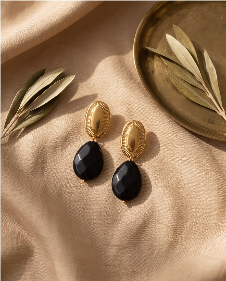 Aretes Ónix gota facetada & base ovalada dorada