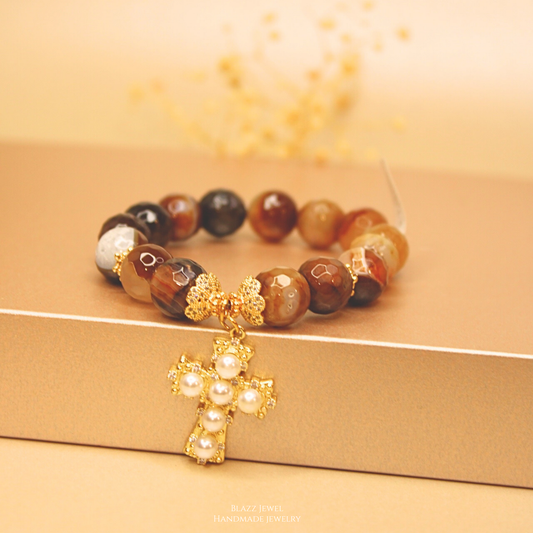 Agata Cafe 12mm & dije de Cruz con perlas blancas