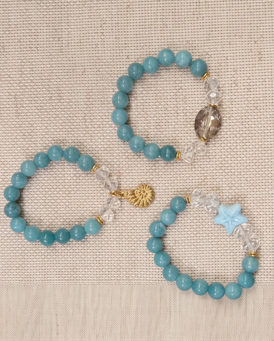 Set de 3 Pulseras de Jade Malasia y Cristales con Dijes Marinos