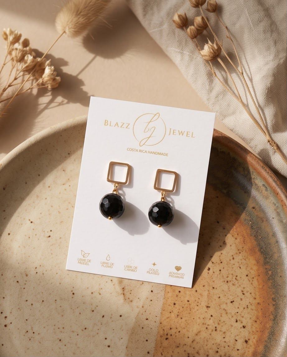 Aretes de Ónix Negro Facetado con Base Cuadrada