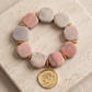 Pulsera de Ópalo Rosado en Cubos con Medalla Romana