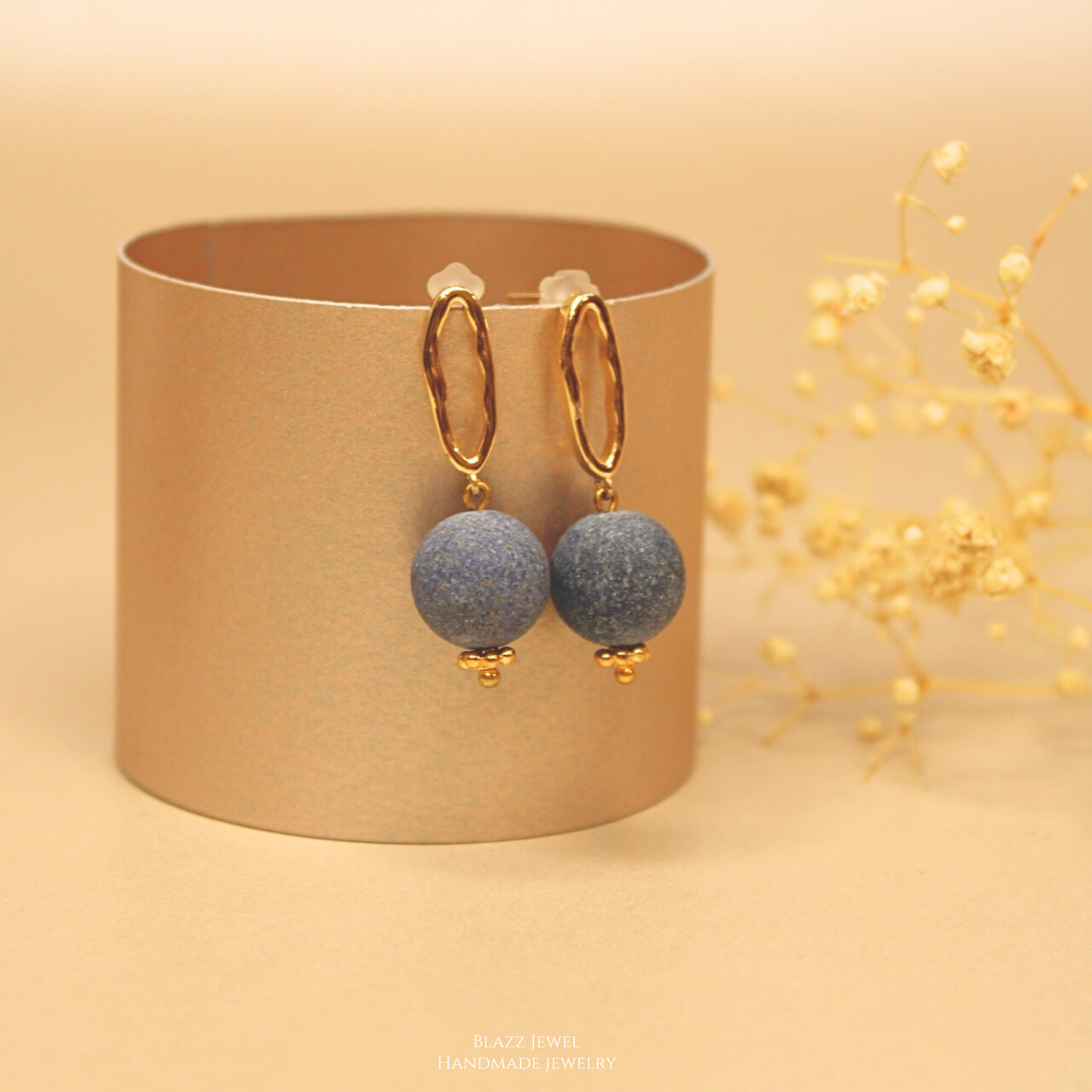 Aretes Lapislázuli mate 12mm & base ovalada hueca