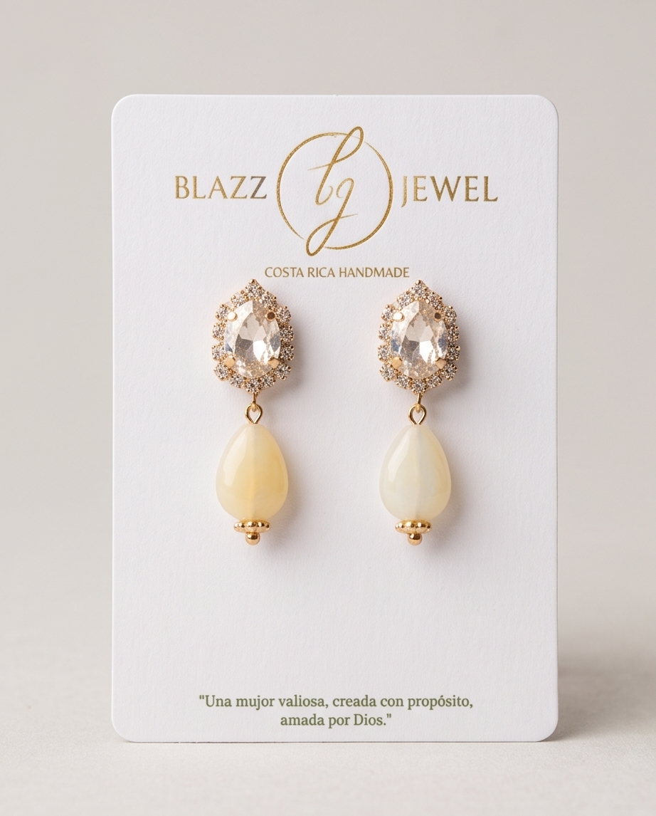 Aretes de Jade Amarillo en Gota con Base Fiesta de Zirconias