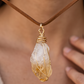 Collar Boho de Cuero Gamuzado Ajustable con Dije de Citrino