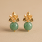 Aretes de Jade Verde con Base de Flor Labrada en Baño de Oro