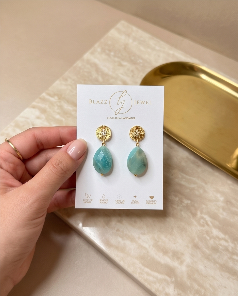 Aretes de Gota de Amazonita Facetada con Base Redonda Labrada y Mini Zirconias