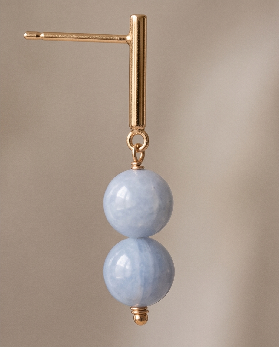 Aretes de Jade Malasia Celeste en Esferas con Base Dorada