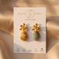 Aretes de Gota de Amazonita Facetada con Base de Flor Labrada 3D en Baño de Oro