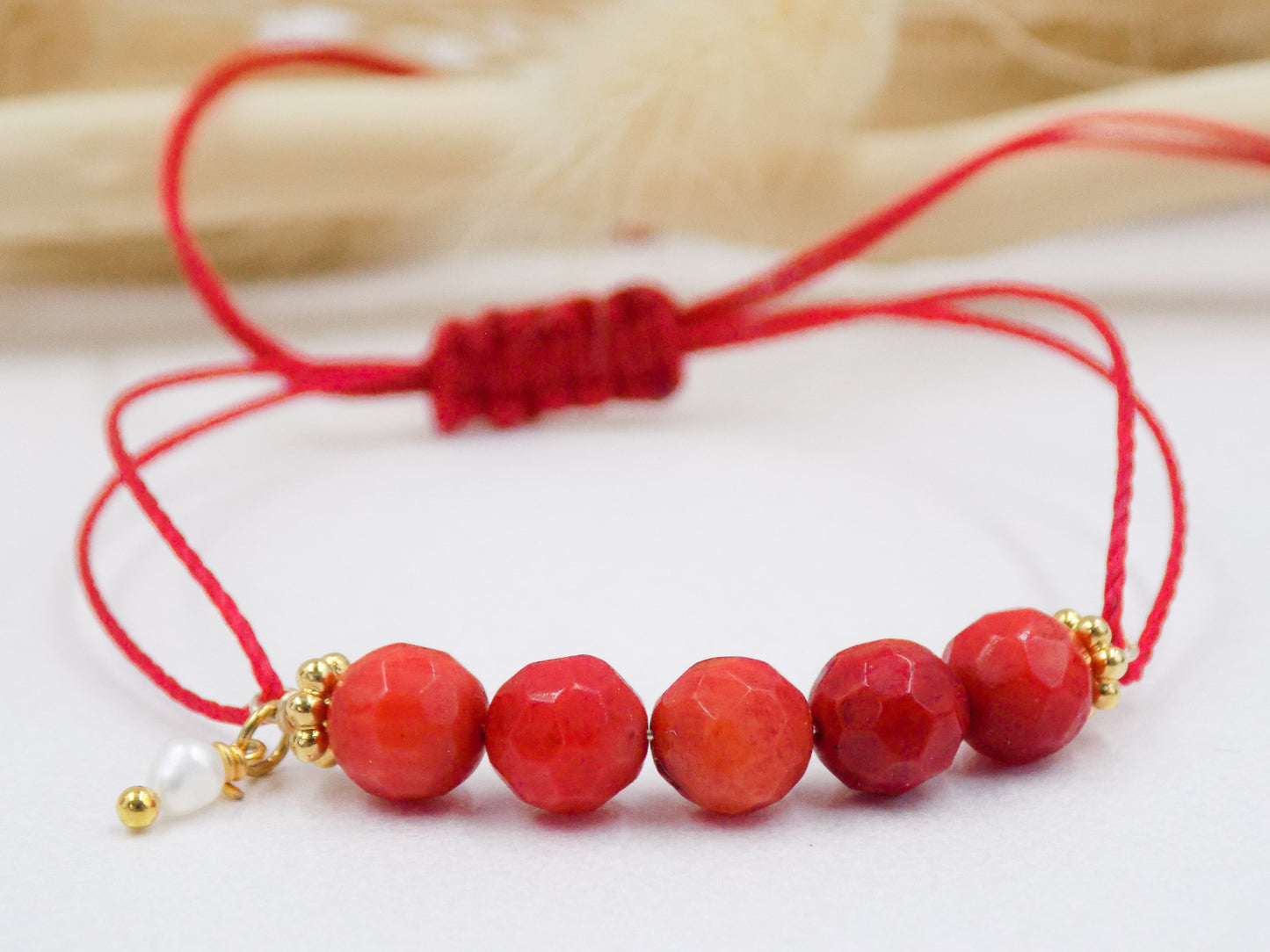 Pulsera Hilo rojo con coral